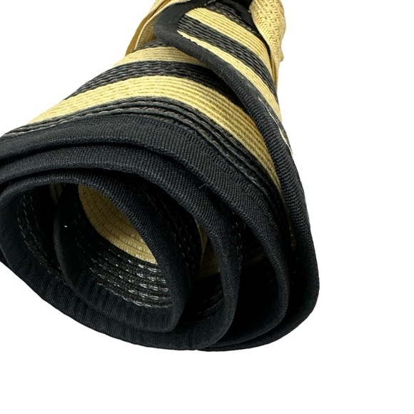 Wrap-around Straw Visor Hat | Black and Tan | Packable | SPF - Picture 5 of 12